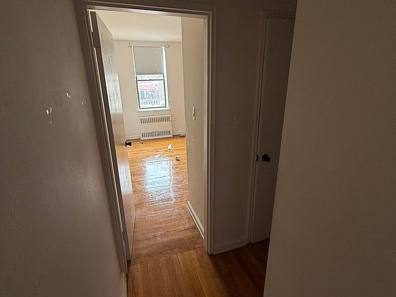 4th image of 140-55 Burden Cres APT 3D