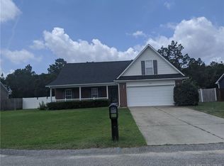 216 Fallingleaf Dr, Raeford, NC 28376