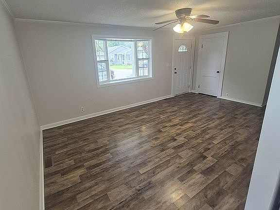 5th image of 419 Kentucky Ave