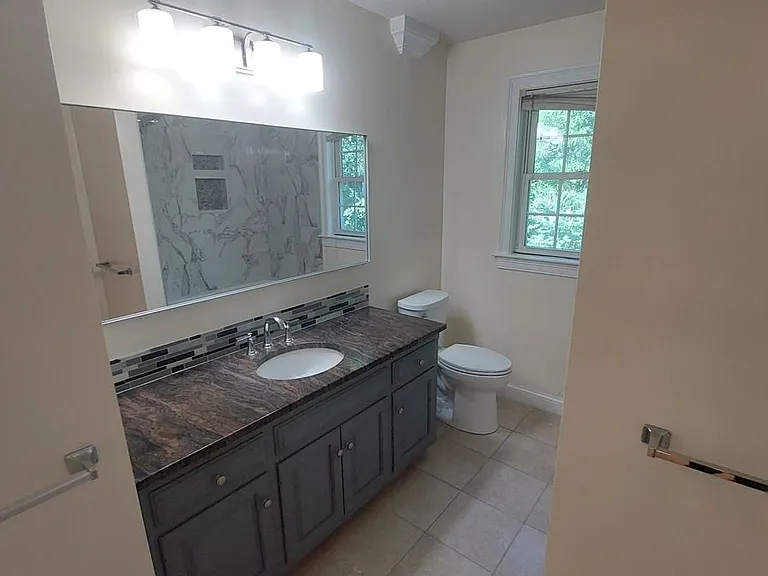 339 Poplar St — Photo 20