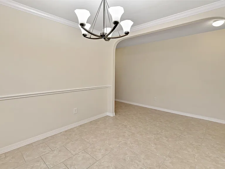 3308 Southern Grove Ln — Photo 5