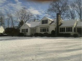 10 Linley Dr, Fairfield, CT 06825