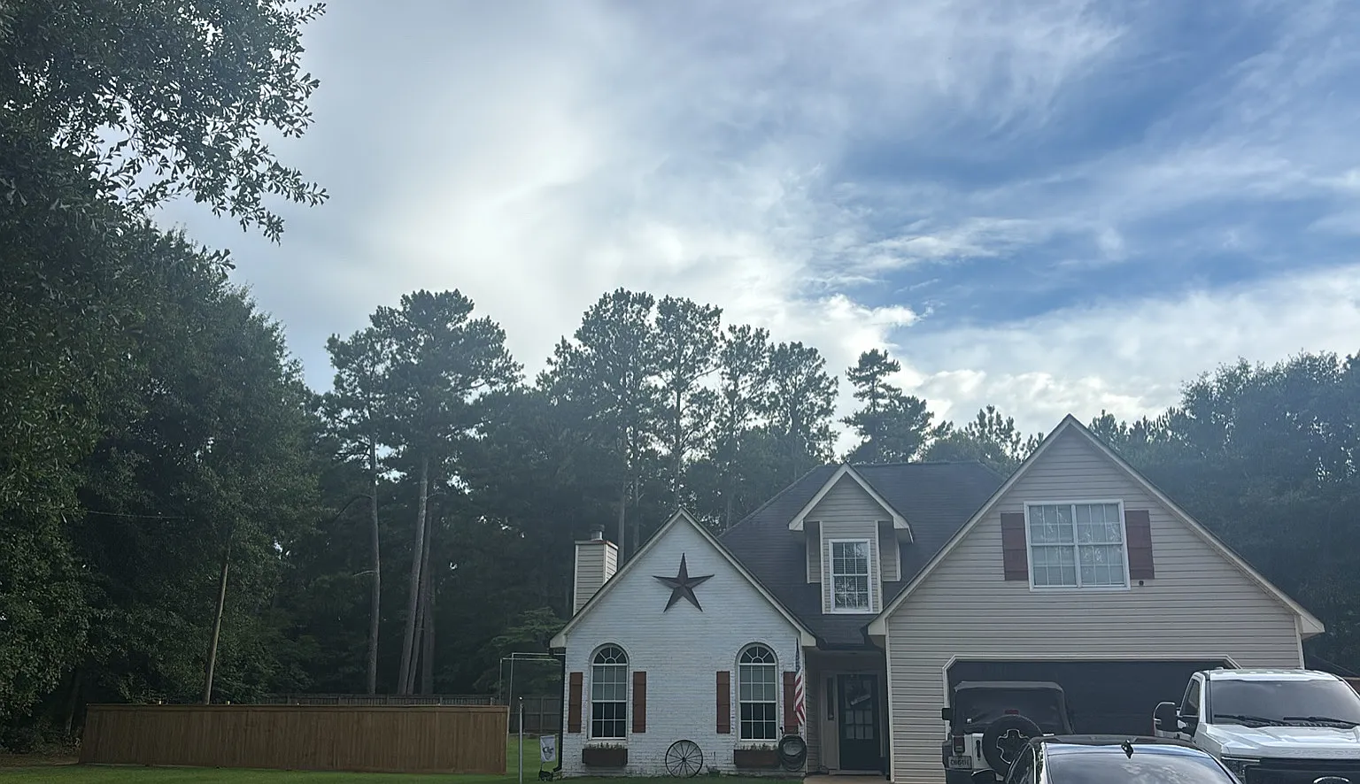 409 Coosa Ct — Photo 1
