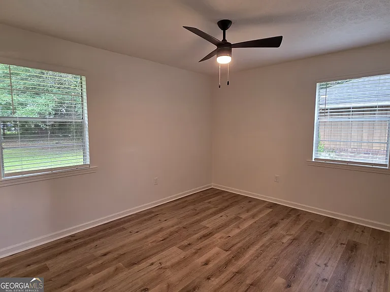 205 Whitehall Ave — Photo 17