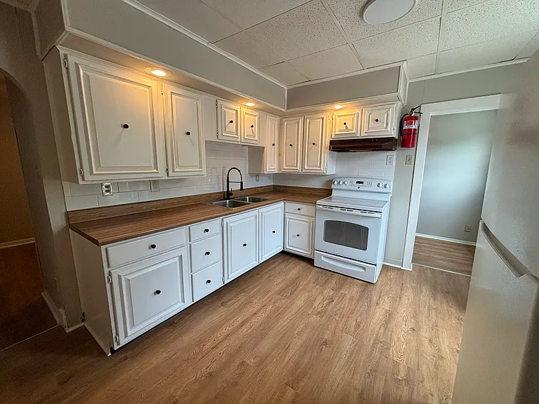 414 W Broad St #2 — Photo 11