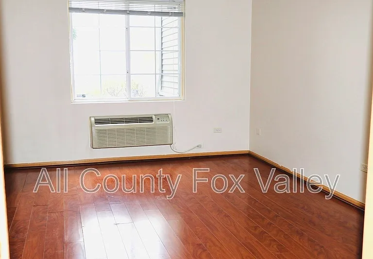 1207 Silverstone Dr — Photo 6