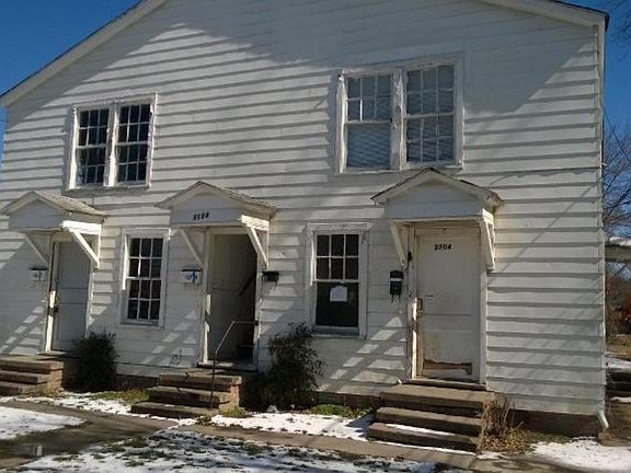 3rd image of 3704 Chandler St