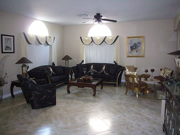 5th image of 736 Descartes Ave