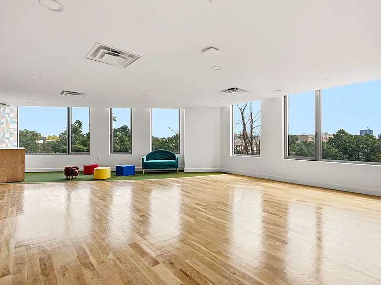 628 Summit Ave #1 — Photo 32