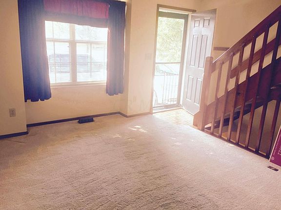 3rd image of 4941 Singleton Dr