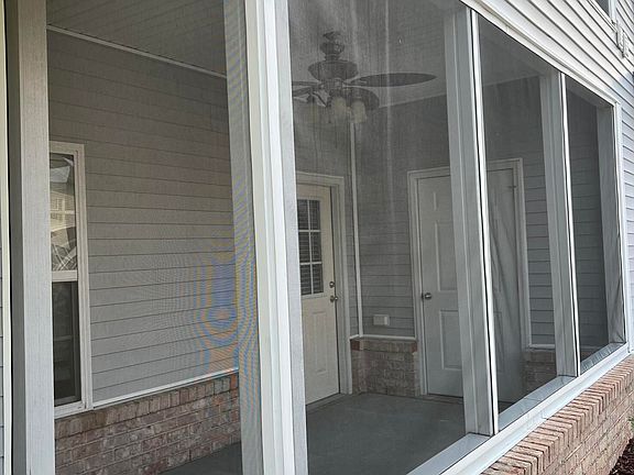 3rd image of 1926 Tara Ct APT 103