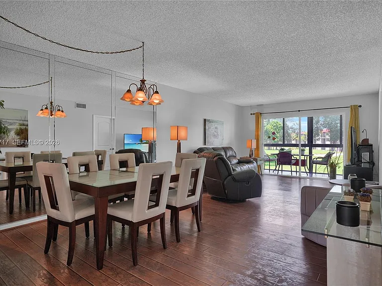 8941 S Hollybrook Blvd #203 — Photo 7