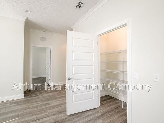 5th image of 109 S Boyd St #311