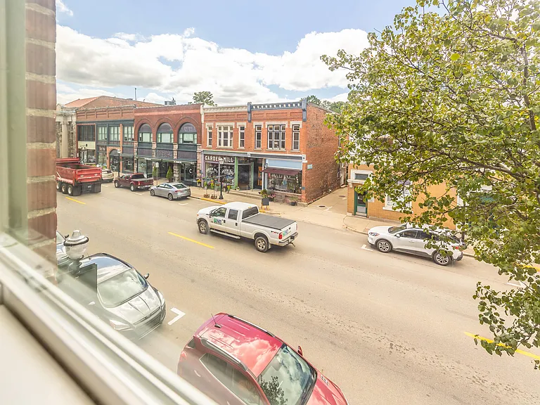 109 S Main St — Photo 24