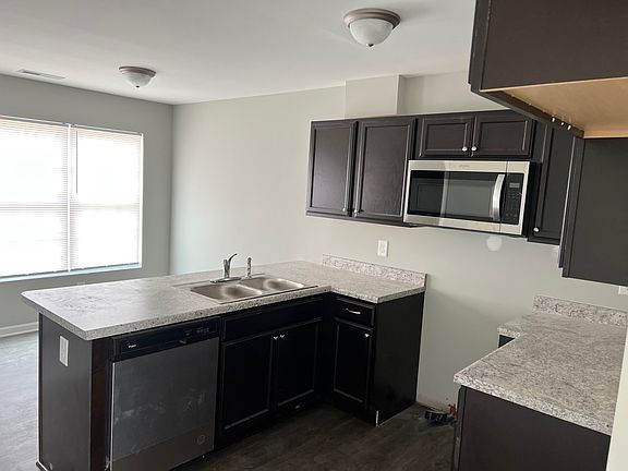 3rd image of 3829 E Vancroft Cir #4