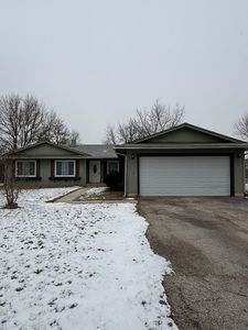 2490 Ridge Ave, Aurora, IL, 60504