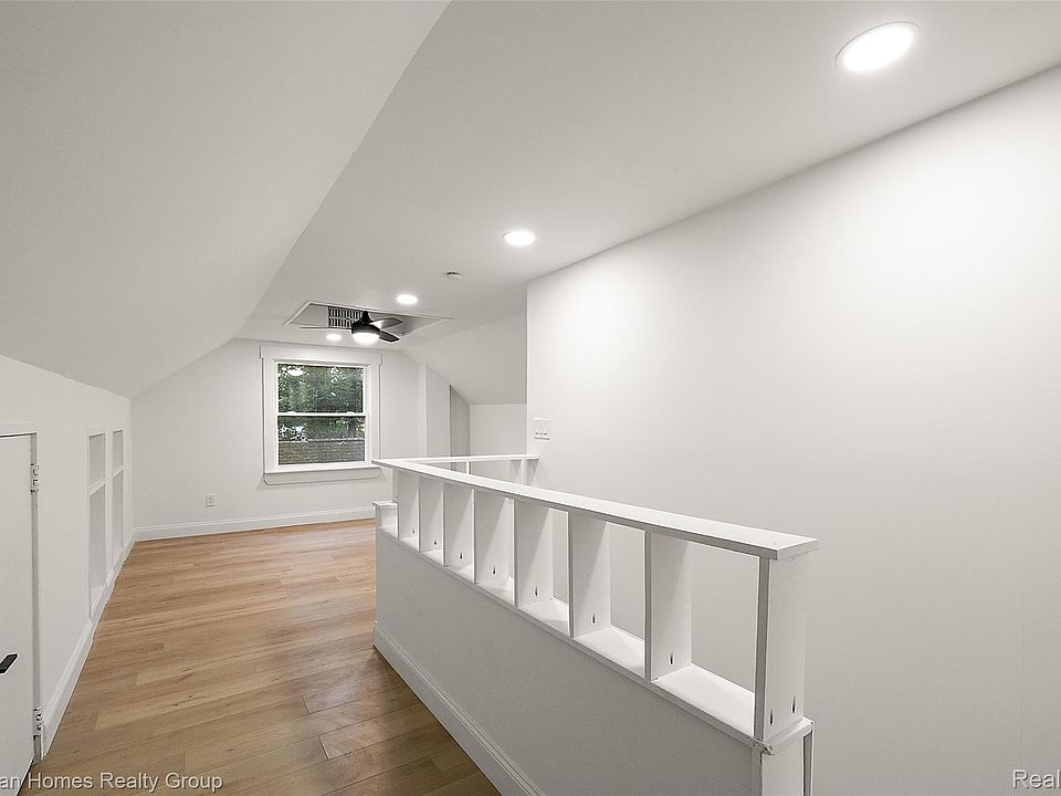 235 Flowerdale St, photo 20