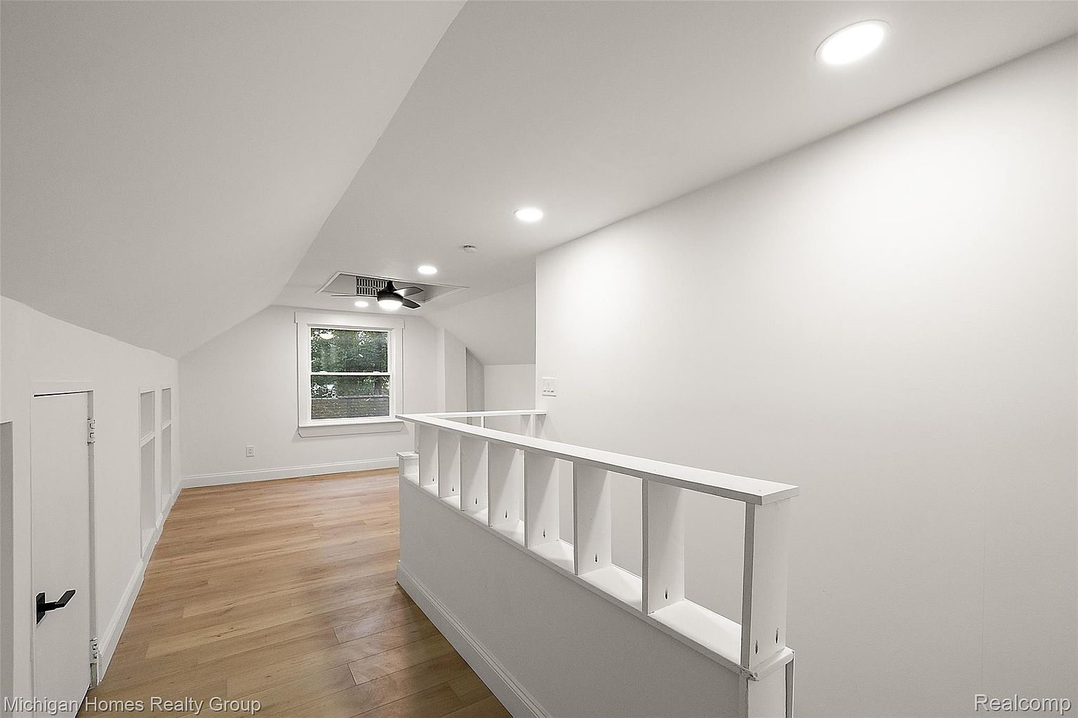 235 Flowerdale St, photo 20