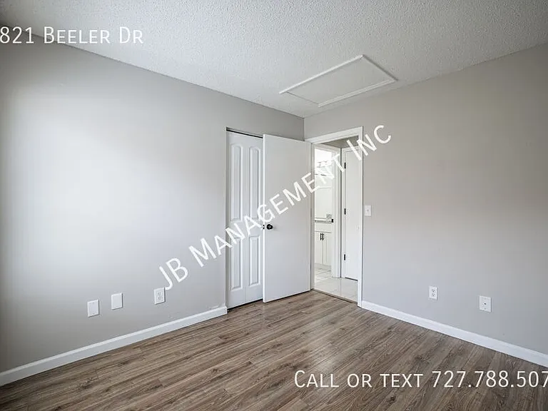 8821 Beeler Dr — Photo 20
