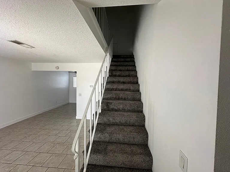 1501 E Fairfield Ct #2 — Photo 9