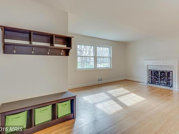 3rd image of 3119 N Thomas St