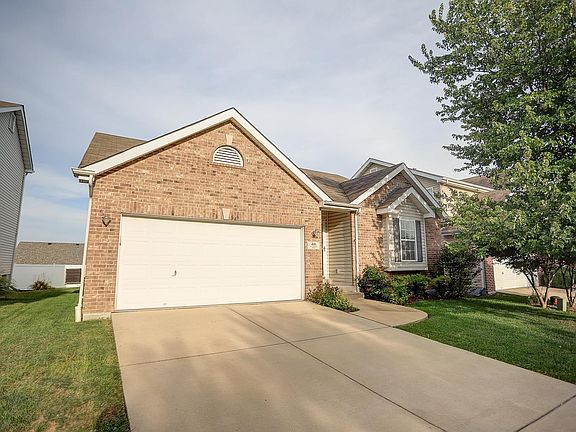 3rd image of 416 Tailfeather Dr
