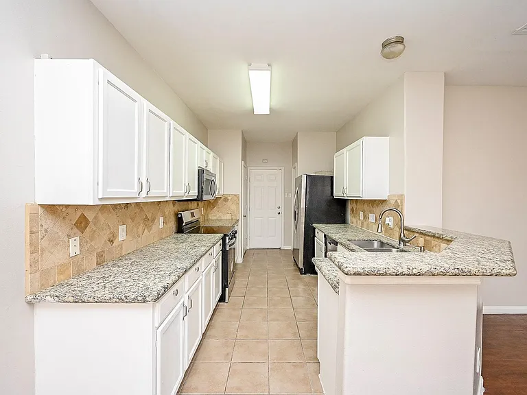 6127 Yorkglen Manor Ln — Photo 8