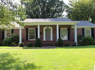 809 Sha Wa Ct, Murray, KY 42071