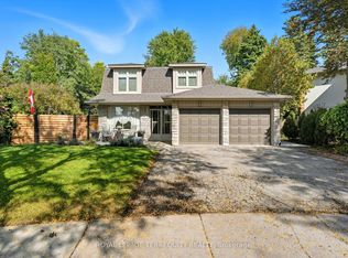 818 Kates Ln, Pickering, ON L1V 2Z2