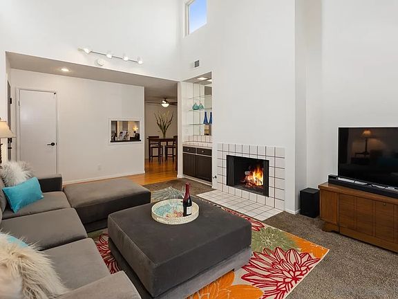 4th image of 6106 Calle Mariselda Unit 204
