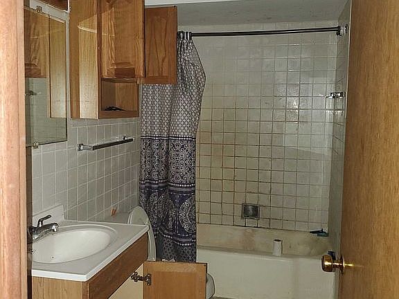 4th image of 4217 Eastridge Dr