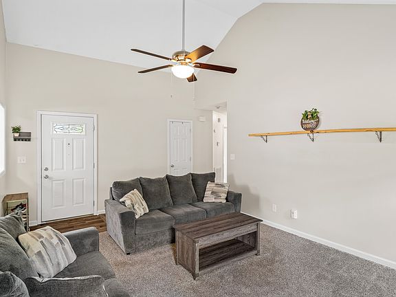 5th image of 262 Amber Way