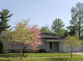 618 E Oak St, Greenville, IL