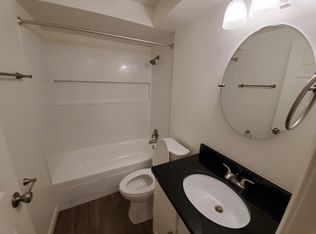 400 E 15th Ave #B4, Columbus, OH 43201