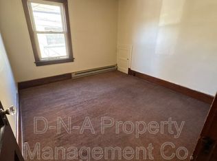 15 S 7th St APT B, Stroudsburg, PA 18360