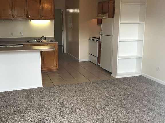 3rd image of 2032 Mercury Blvd APT A4