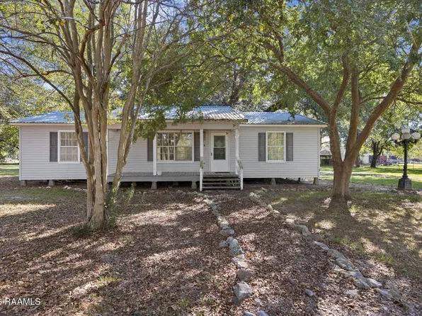 132 Quiet Cove Ln, Rayne, LA 70578