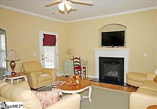 2nd image of 621 Summerville Way
