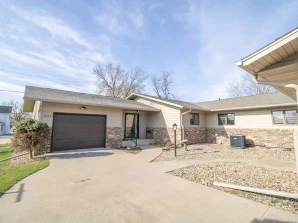 1720 18th St APT 4, Rock Valley, IA 51247