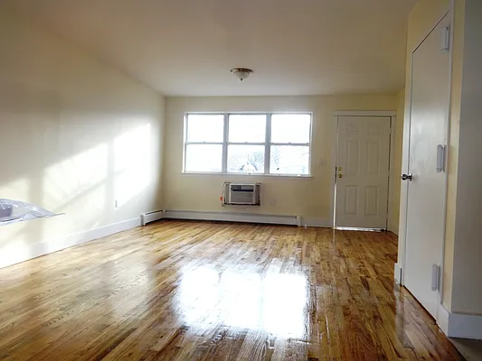 Rented by Blue Egg Realty Corp | media 49