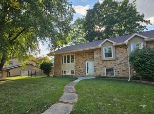 1232 23rd St, West Des Moines, IA 50266