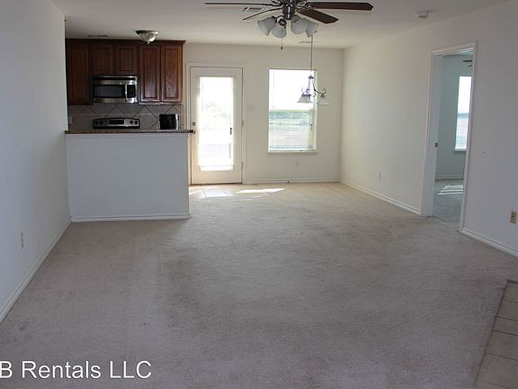 2nd image of 2406 SW Oxford Dr