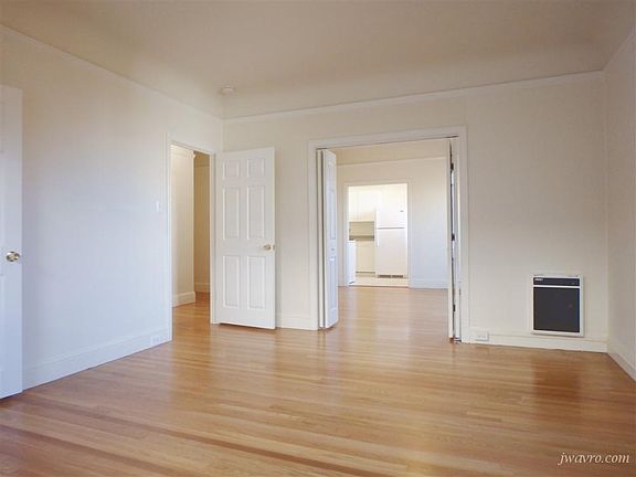 4th image of 3006 Gough St APT 203