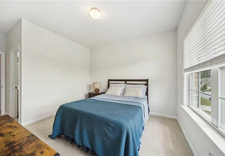 7455 Easton Valley Ln — Photo 37