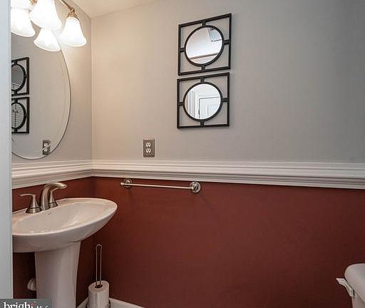 5th image of 308 Silky Oak Ct