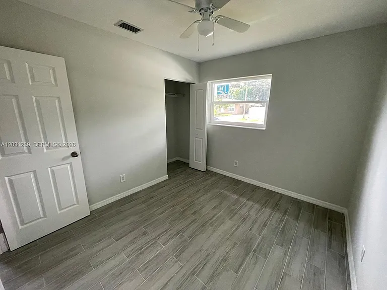 3921 SW 31st Dr — Photo 12