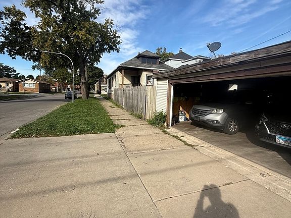 3rd image of 6459 S Claremont Ave