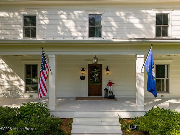 3rd image of 119 Tulip Ave