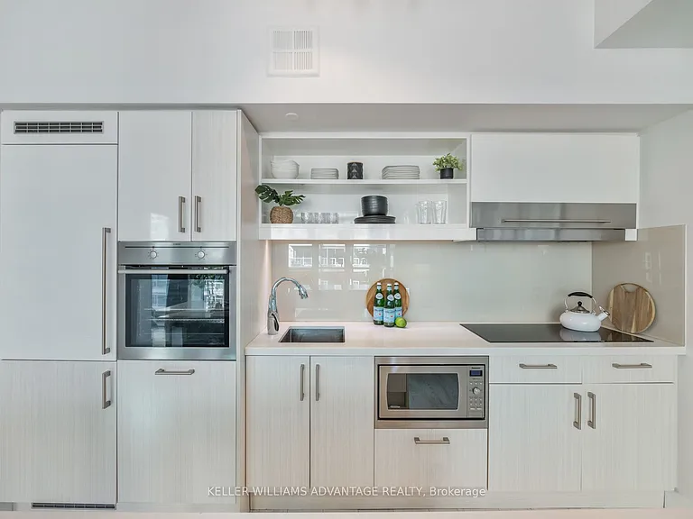 39 Sherbourne St #808 — Photo 10