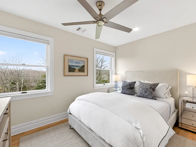 360 Canoe Place Rd — Photo 31